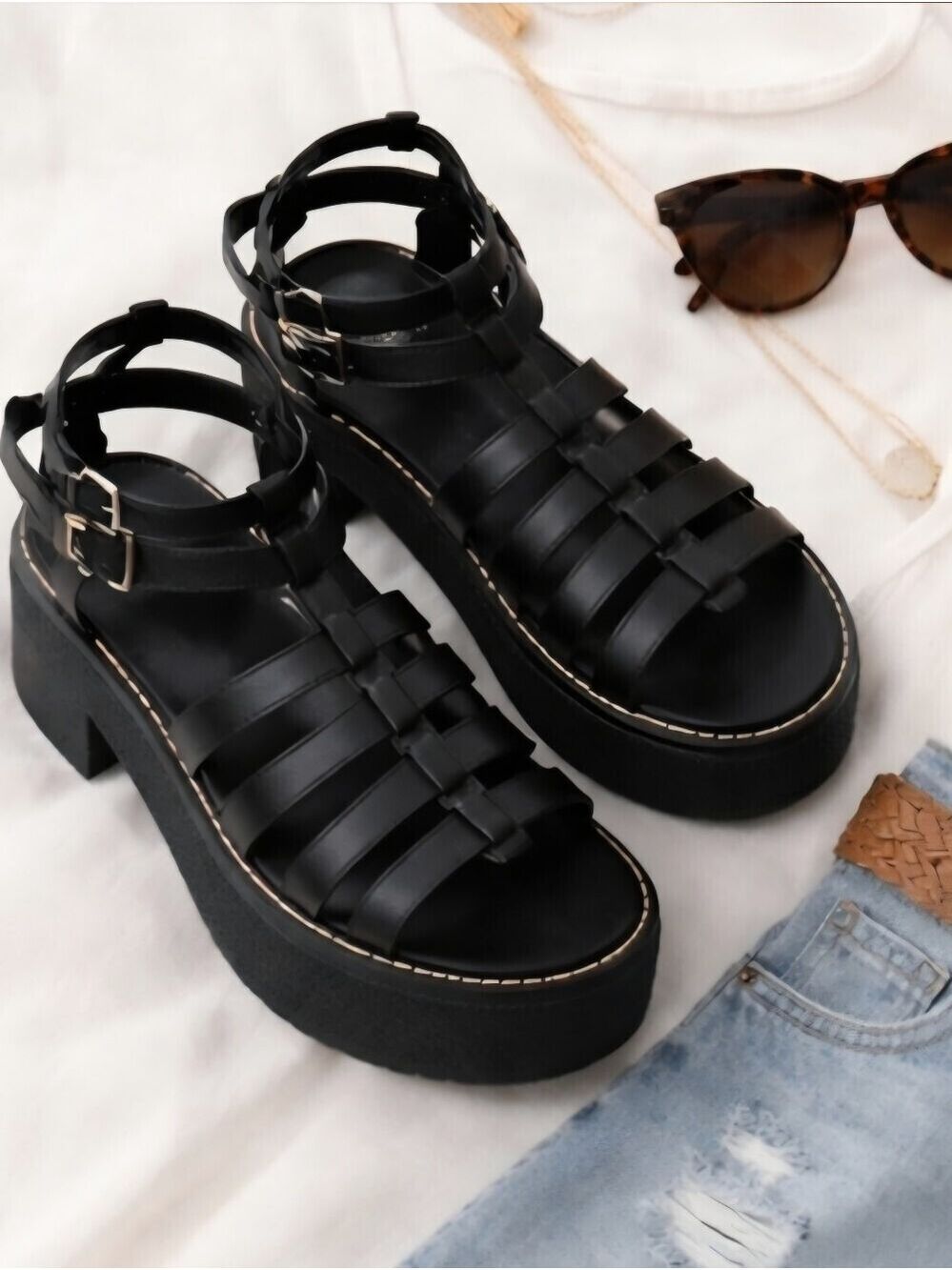 Oasis Society Black Platform Gladiator Sandals Size 8.5 NIB Chunky Heel